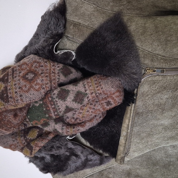 Real Shearling Jacket - Picture 4 of 8